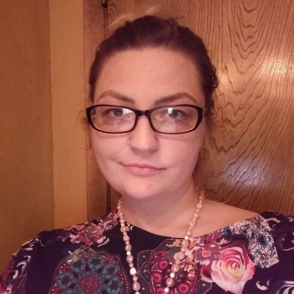 Meet your Posher, Tara - Picture 1 of 1